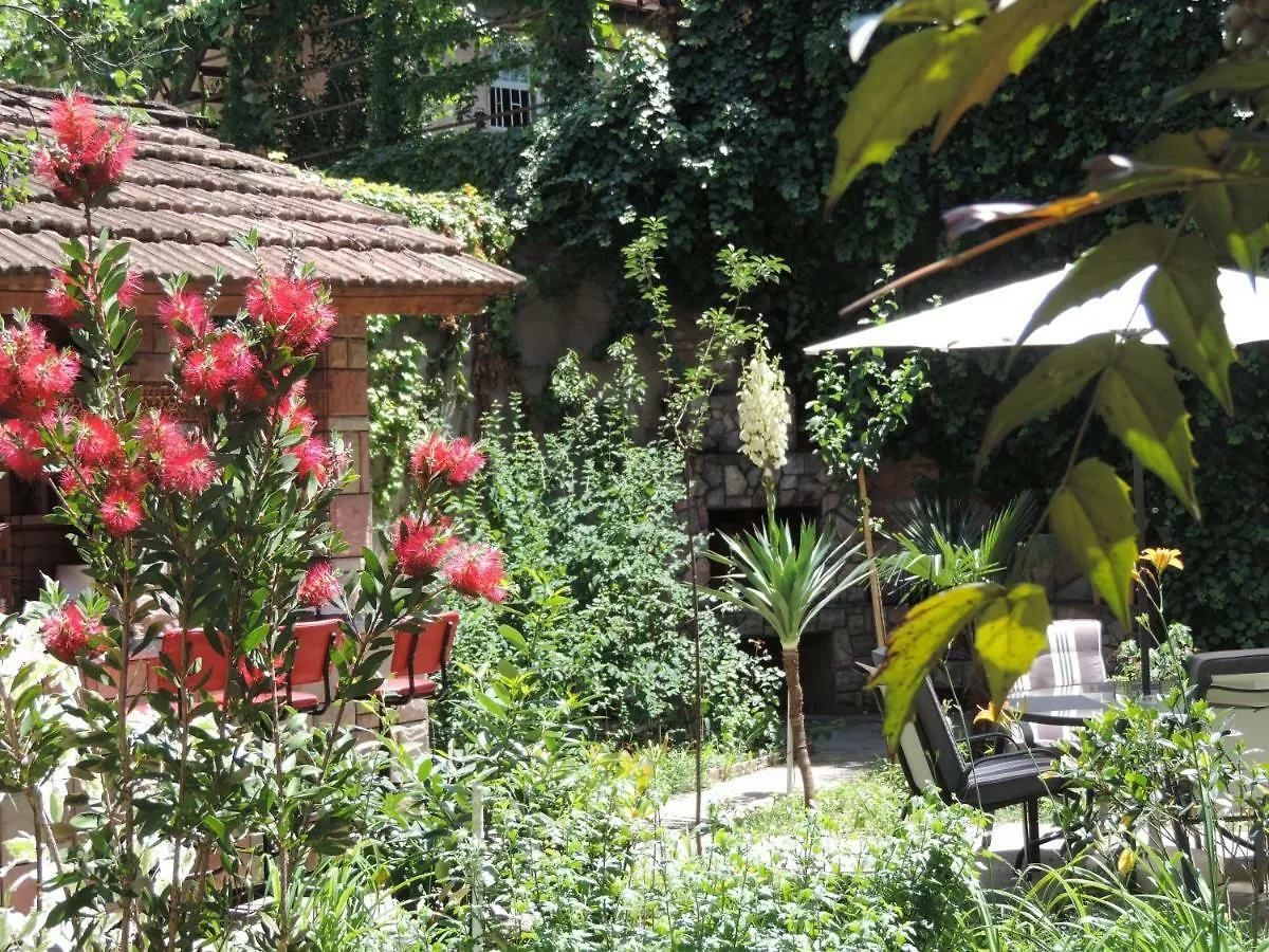 Cabinet Boutique Hotel Tbilisi 3*,